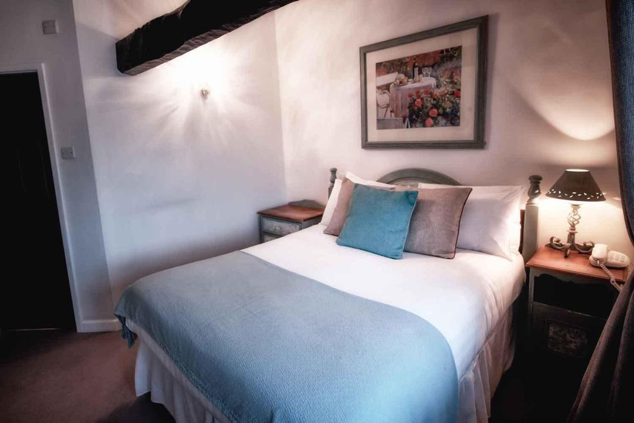 Bert'S Rooms At The Black Horse Inn Brighouse Eksteriør billede