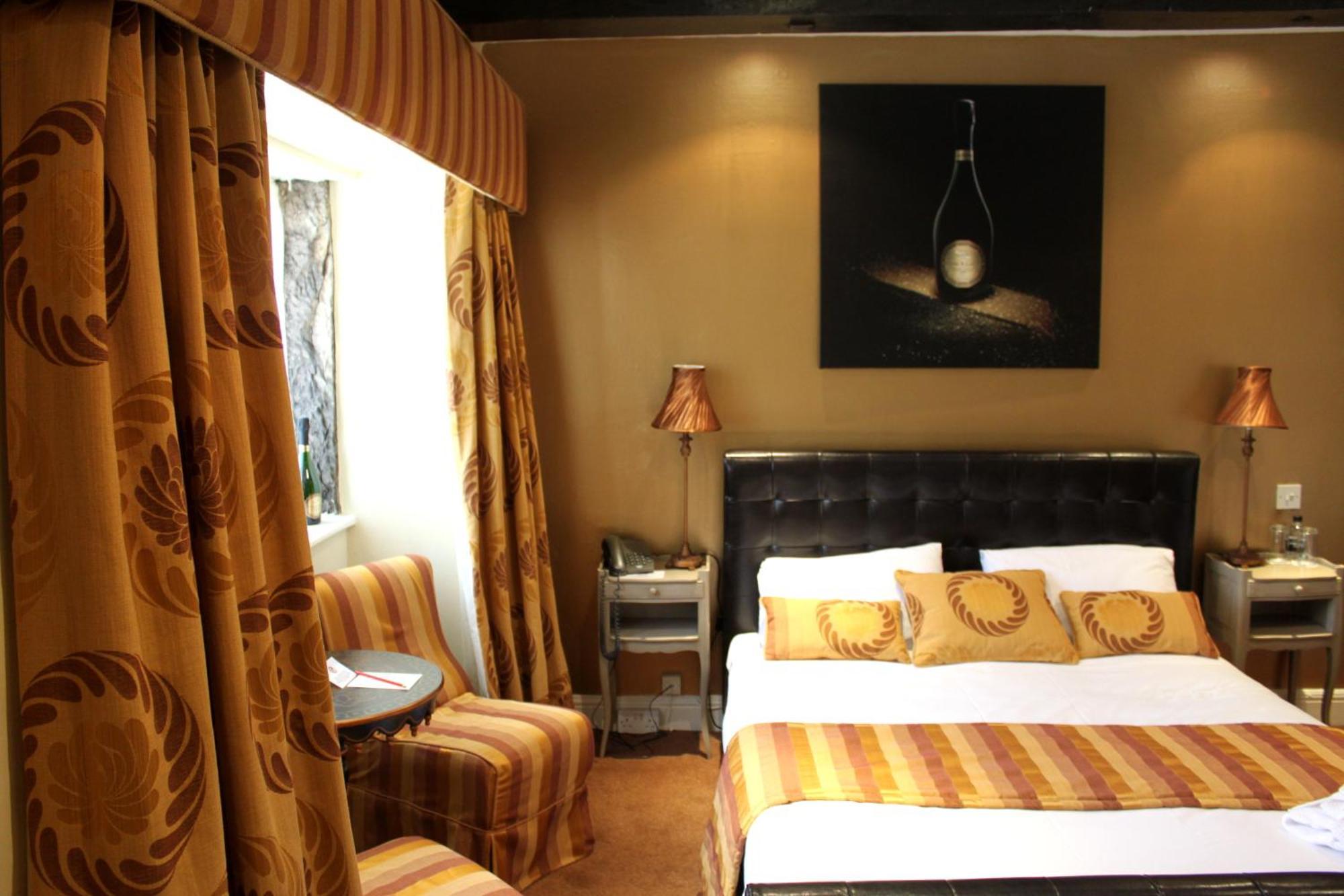 Bert'S Rooms At The Black Horse Inn Brighouse Eksteriør billede